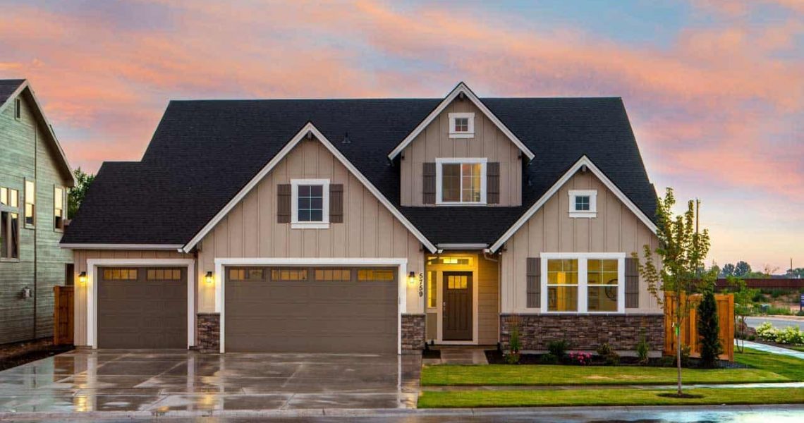 house with hurricane rated garage doors