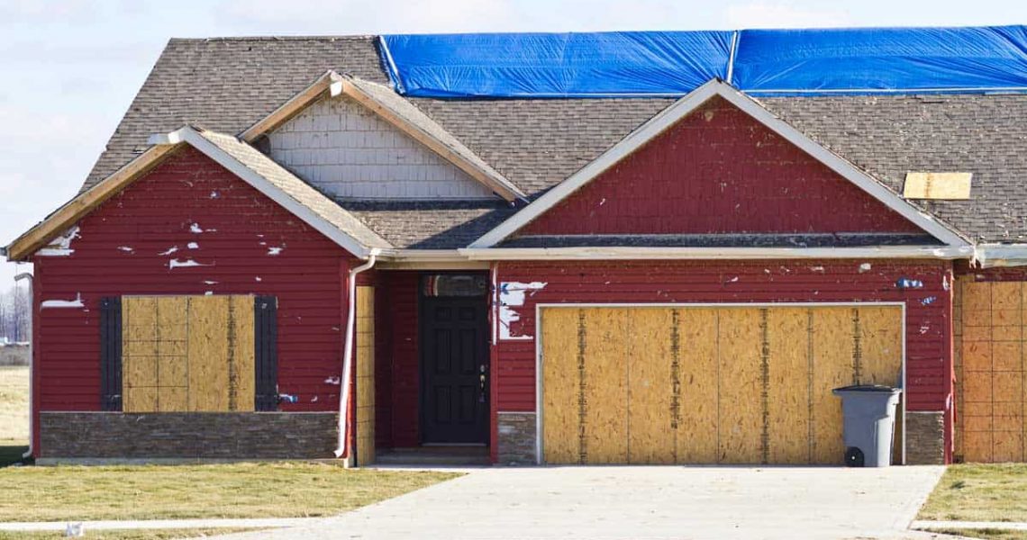 why-you-need-hurricane-garage-doors